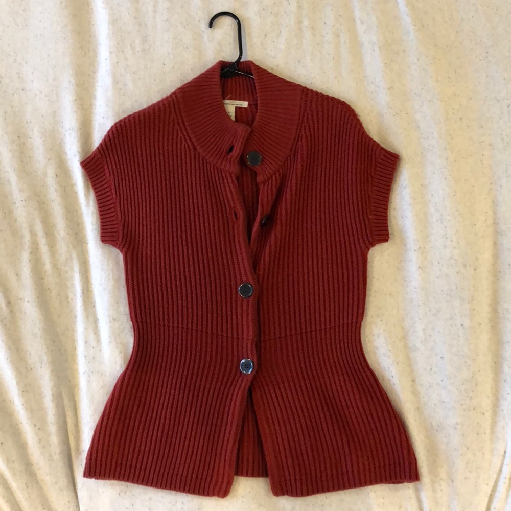 Burnt red short sleeve sweater